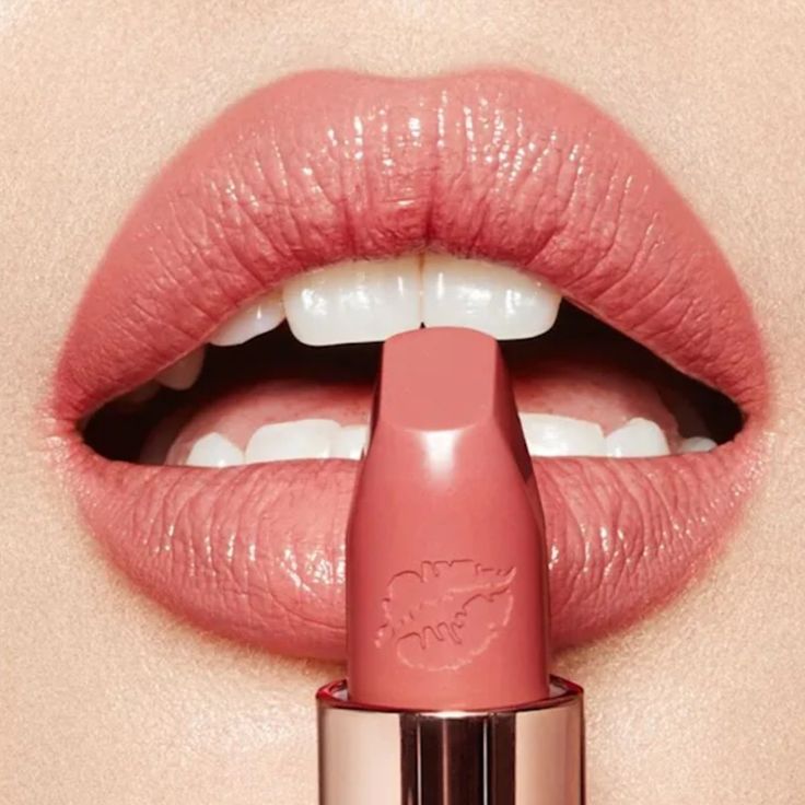 Charlotte Tilbury - In Love With Olivia  FULL SIZE 3.5g (Pre order)