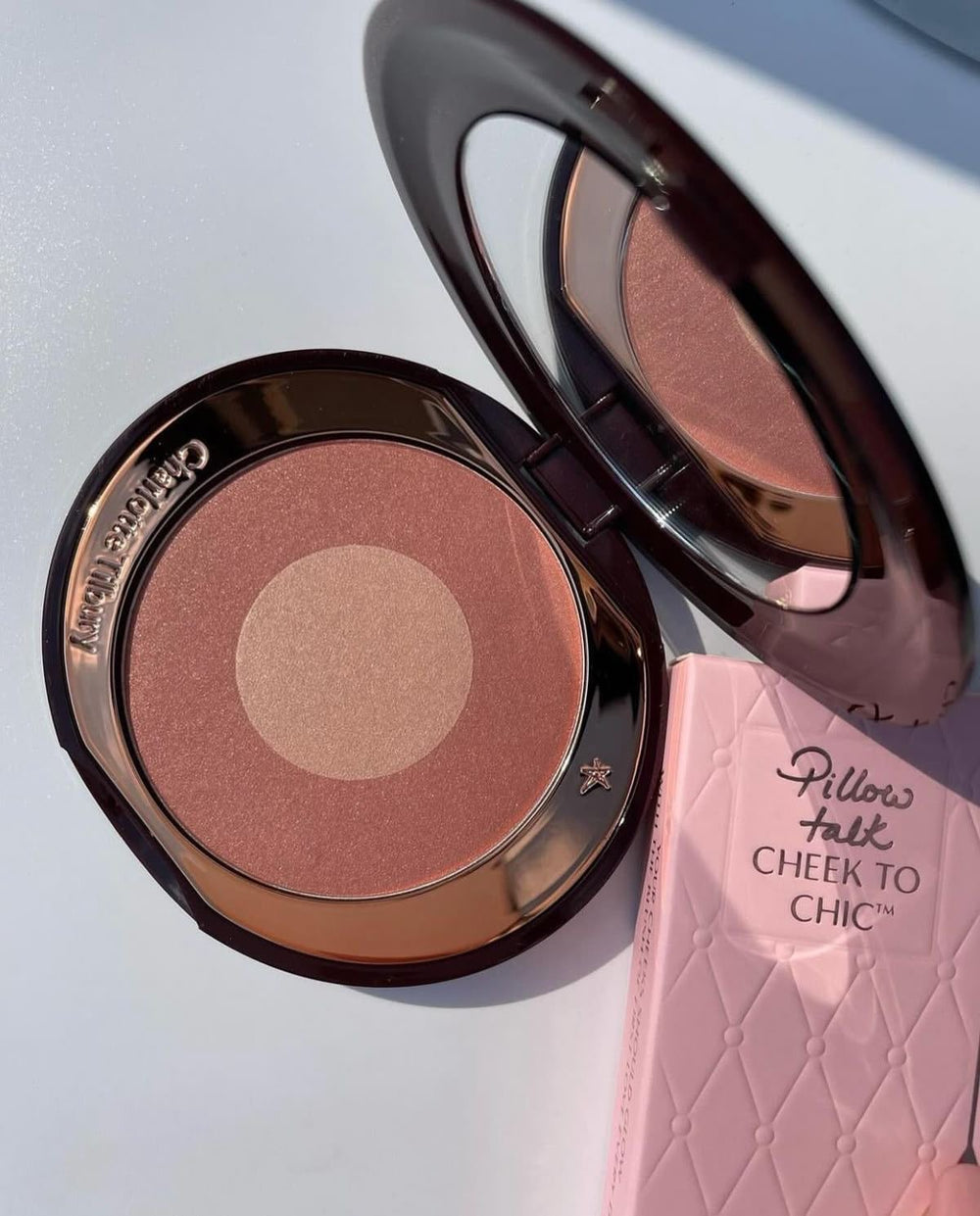 Charlotte Tilbury Cheek to Chic Pillow Talk Blush