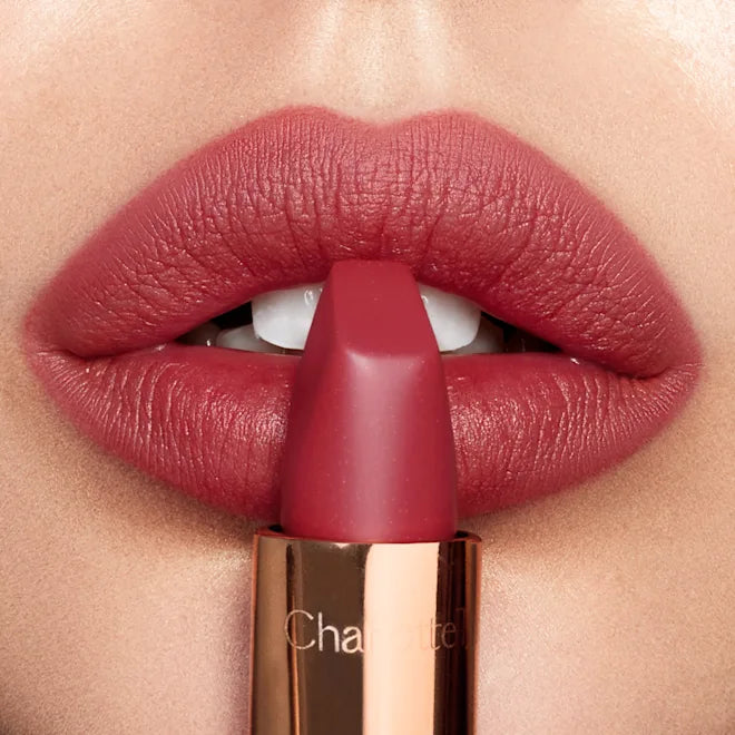 Charlotte Tilbury Matte Revolution M.I.Kiss full size 3.5g (pre order)